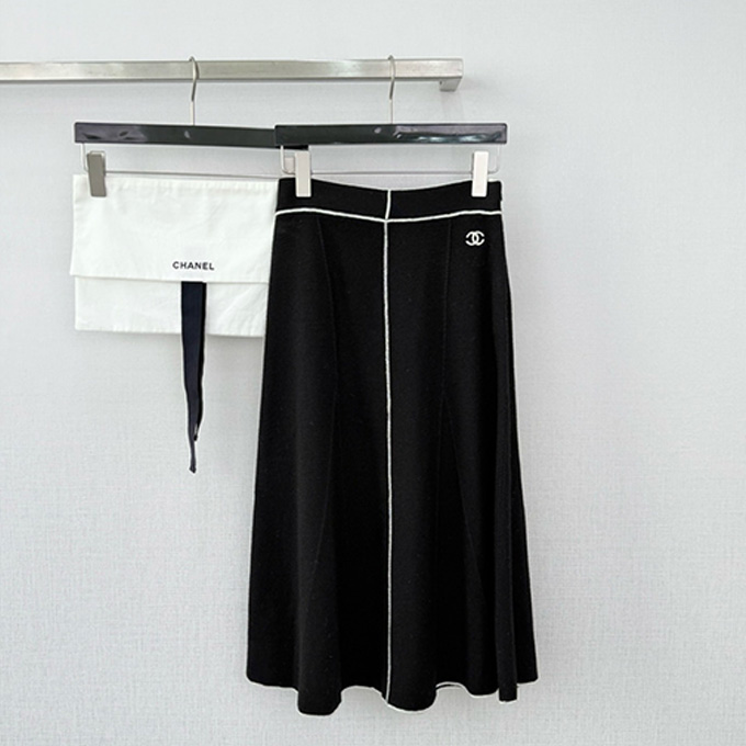 chanel black white contrast piping knit midi skirt